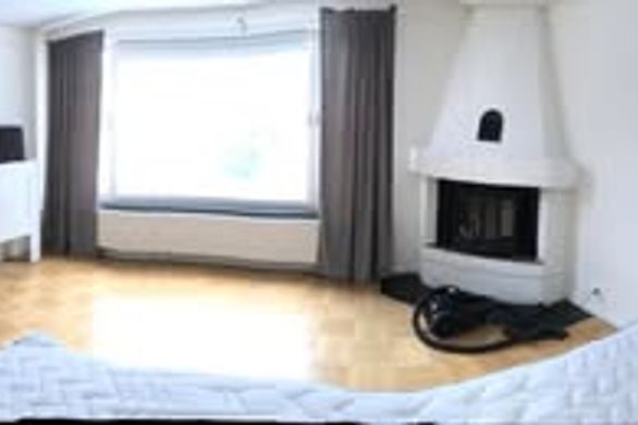 Ljust studentrum i Spånga villa