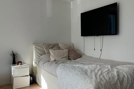 Möblerad stor 1:a uthyres i Bandhagen