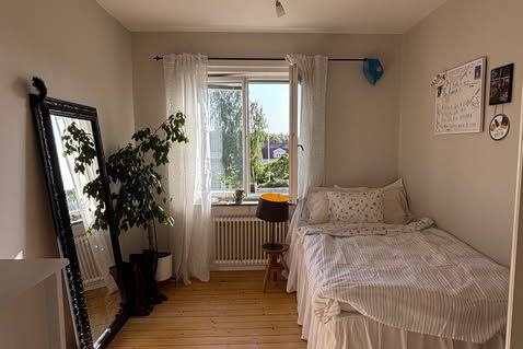 Eget rum i Valla nära Campus & stan