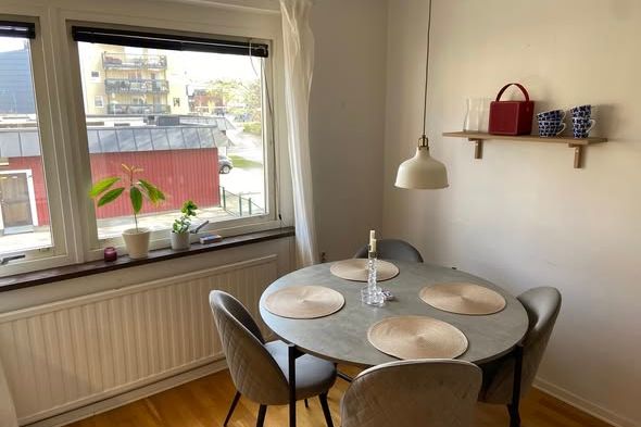 Sommar 1:a med balkong i Vasastan