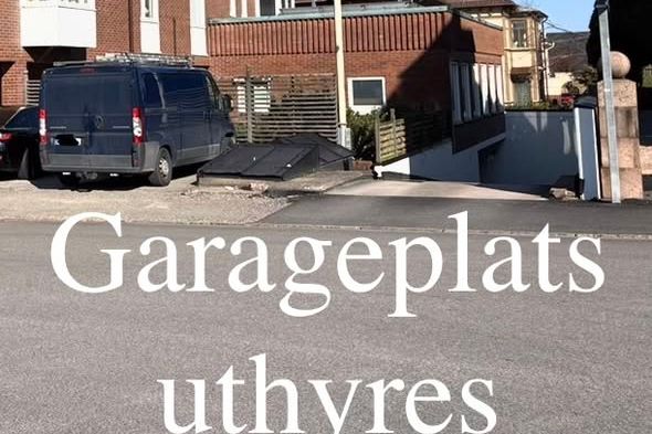 3 garageplatser centralt – 1 000 kr