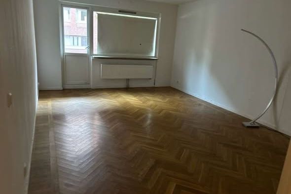 Central 1a nära högskolan – 46 kvm