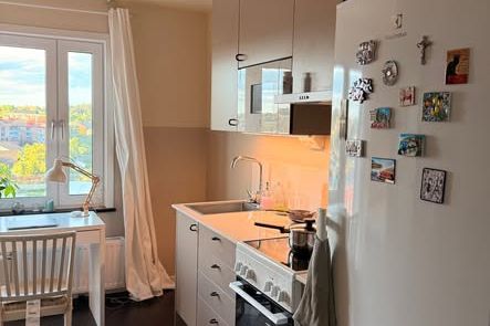 Sommarstudio i Spånga nära pendeln