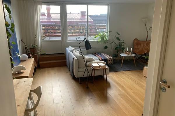 Stor 1:a med terass på Linnégatan