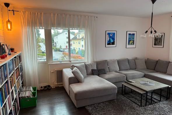 Rymlig 4:a på Öster med P-plats