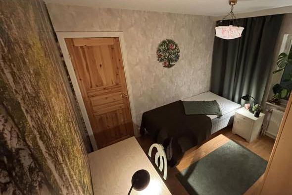 Möblerat studentrum nära Ekonomikum