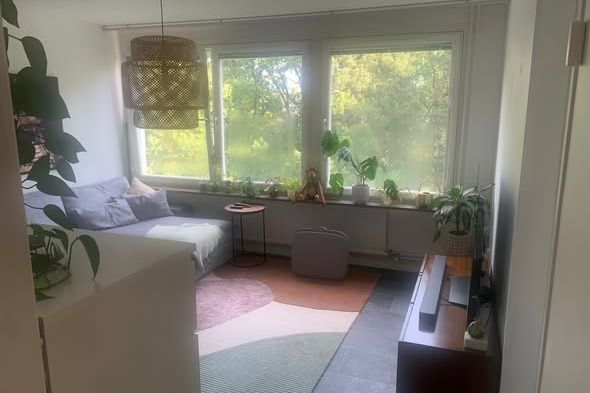 Möblerad 1,5 rok i Huvudsta m balkong