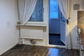 Rymlig 2:a i Hallunda med allt inkluderat