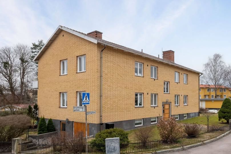 Nyrenoverad 2:a med balkong, Jakobsberg
