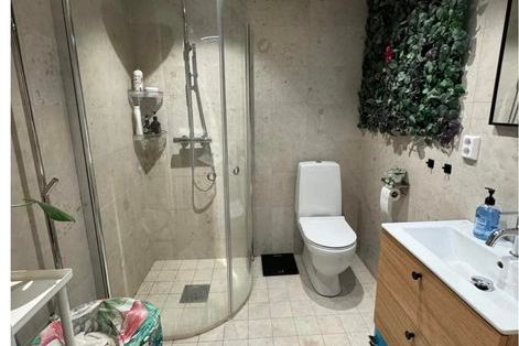 Möblerad 1:a i Solna nära kommunikationer