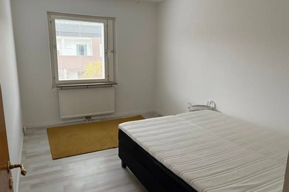 Rum i rymlig och lugn 3:a på Musikantvägen