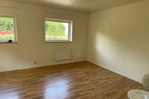Rum i delad 3:a nära Lund, 4750 kr