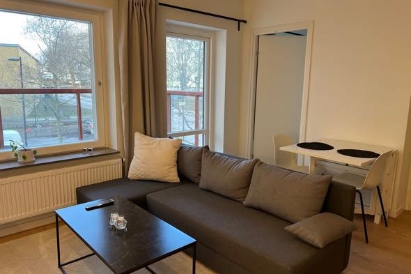 Modern mini 2:a i Hässelby Strand