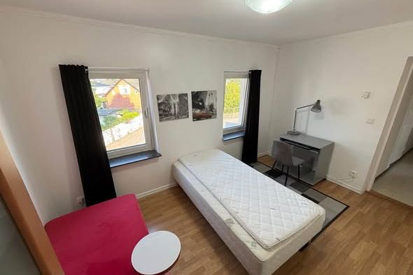 Möblerat rum nära Mobilia, Malmö