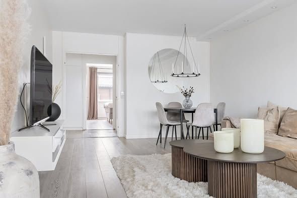 Trea med inglasad balkong uthyres