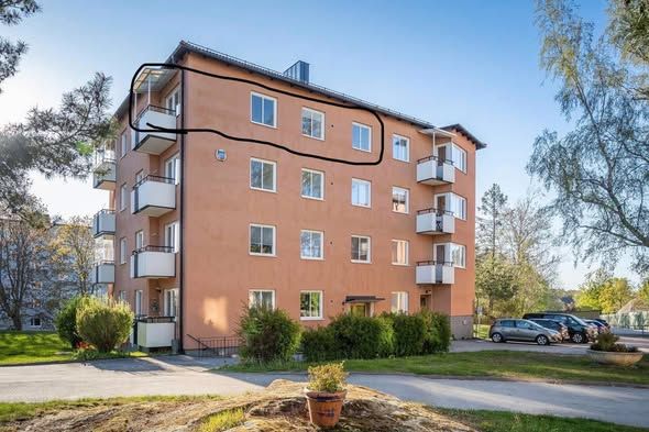 3:a med havsutsikt i lugna Nynäshamn