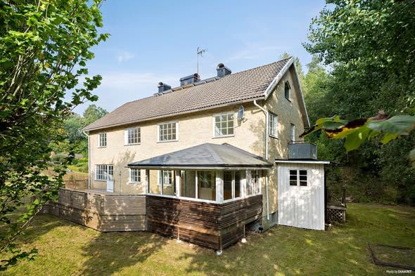6 rok parhus i Svaneholm, garage