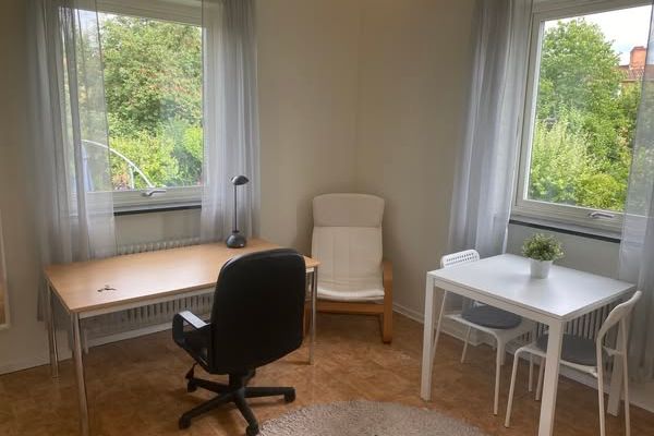 Möblerad etta i villa, Fålhagen, 5500 kr
