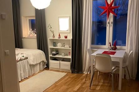 Möblerad studentetta nära Ekonomikum