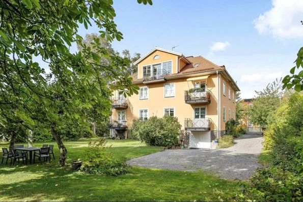 Ljus våning i Äppelviken med egen hiss