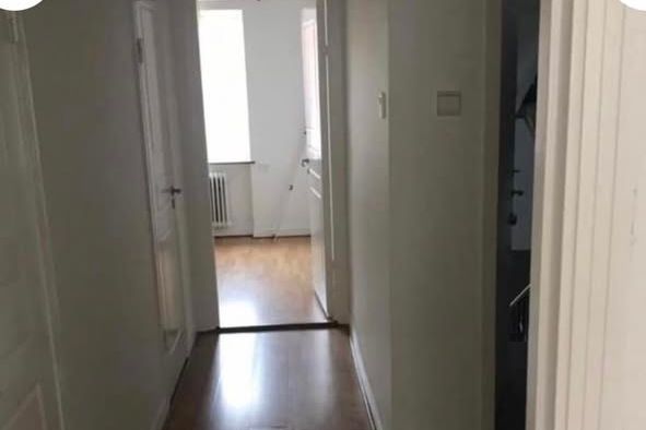 Charmig 1:a nära centrum, 2 års 2:a hand