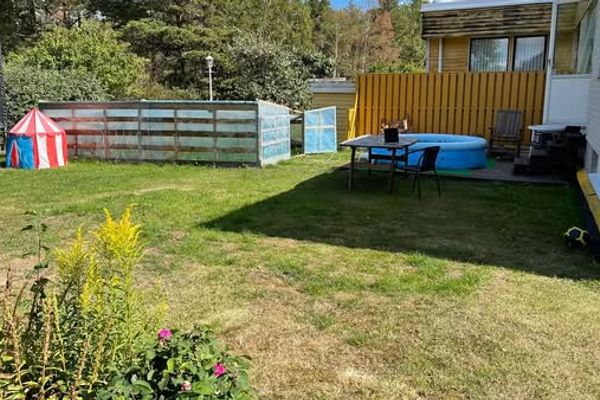 Furnished Room in Quiet Bollstanäs Home