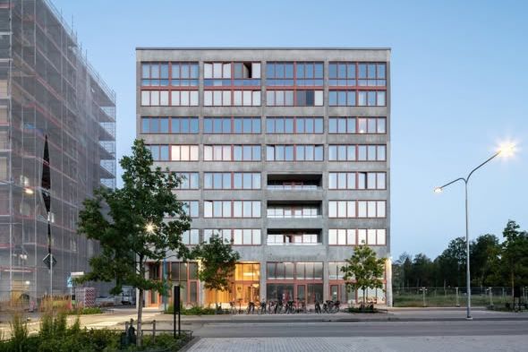 Nybyggd 1,5:a med balkong i Rosendal