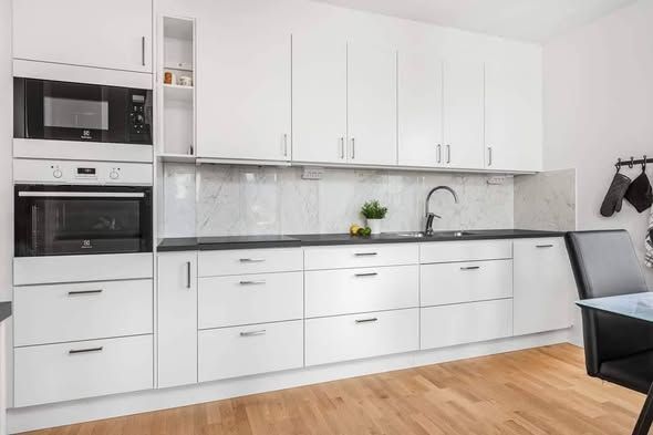 3:a med inglasad balkong i Berga