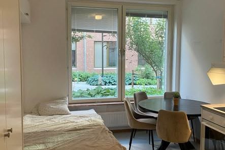 Sommarboende tjej – Campus Albano