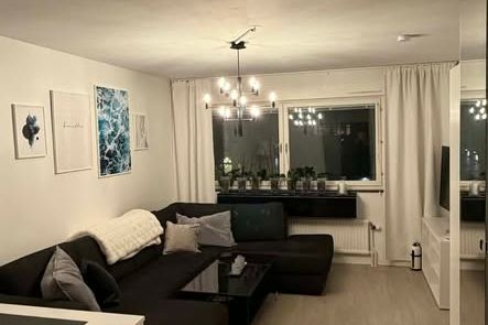 Renoverad 2:a i Häggvik nära pendel